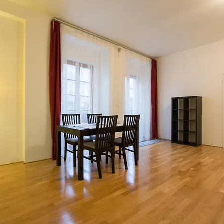 Elegant Apartment With Free Garage In The Center Of Prague Apartment